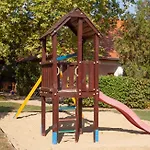 شقة فندقية Platan Garden & - Volt Platan