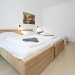Platan Garden & - Volt Platan Hotel apartamentowy