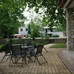 Platan Garden & - Volt Platan زاماردي