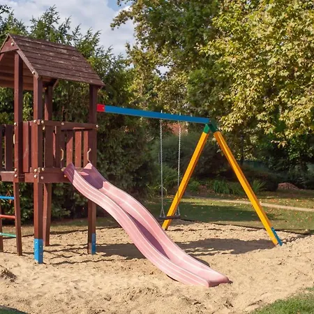 Ξενοδοχείο με διαμερίσματα Platan Garden & - Volt Platan