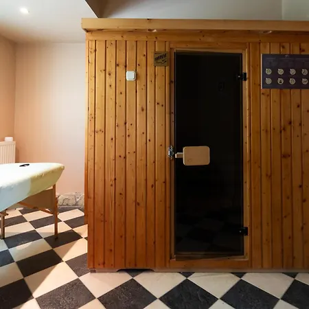 Platan Garden & - Volt Platan 2*