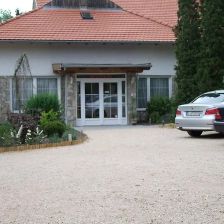 Platan Garden & - Volt Platan 아파트호텔 자르마디