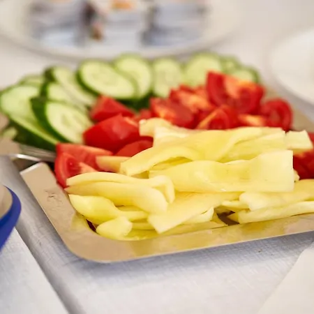 Platan Garden & - Volt Platan 아파트호텔 2*