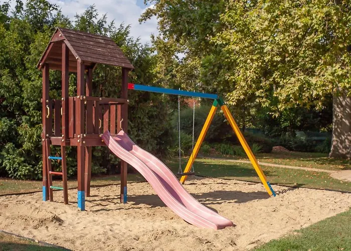 Hotel apartamentowy Platan Garden & - Volt Platan