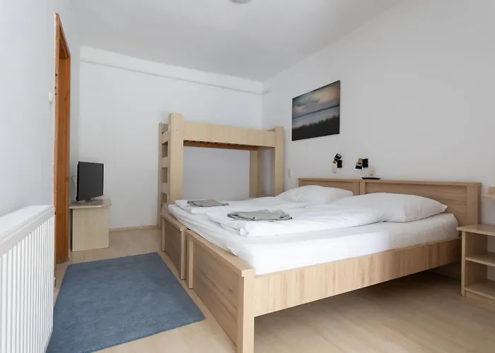 Hotel apartamentowy Platan Garden & - Volt Platan 2*